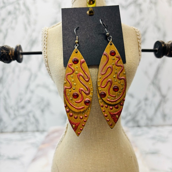 Amazon.com: WCRAZYE Wooden Teardrop Dangle Earrings  Vintage Handmade Wood Gold and Red Teardrop Dangle Earrings